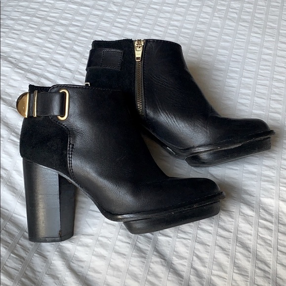 Topshop Black Leather Booties ~ size 6 - Picture 1 of 9